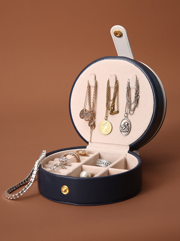 Portable jewelry box